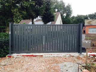 poort met open planken volldig in aluminium.jpg